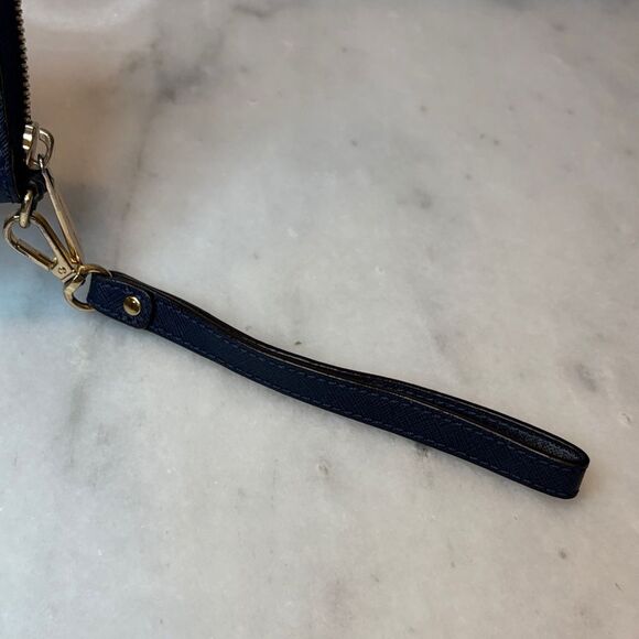 Michael Kors Saffiano Leather Full Zip Jet Set Continental Wallet - Picture 7 of 16